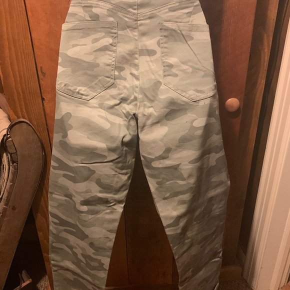 NWT Democracy “Ab Solutions “ Camouflage Jeans. - Picture 7 of 16